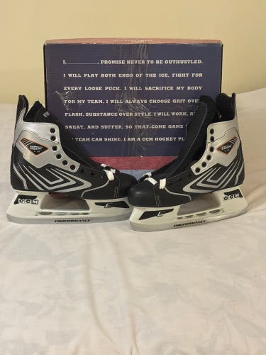New w/Box CCM Vector 1.0 Proformance Senior Men’s Ice Hockey Skates 10D