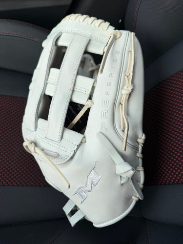 Miken Pro Series RH Softball Glove (New)