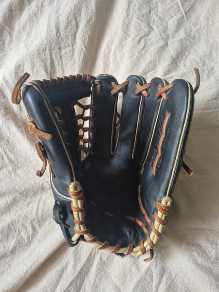 2023 Outfield RH Mizuno Pro Select Baseball Glove 12.75" (Used)