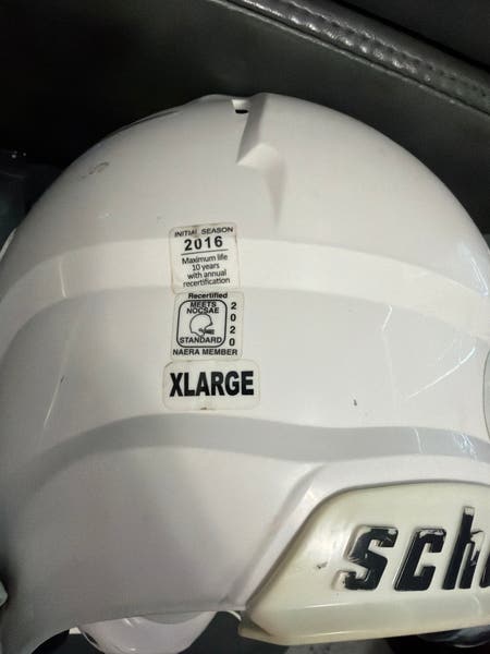 White Adult Extra Large Schutt Helmet (Used) | SidelineSwap | Buy