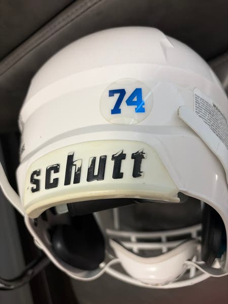 White Adult Extra Large Schutt Helmet (Used) | SidelineSwap | Buy