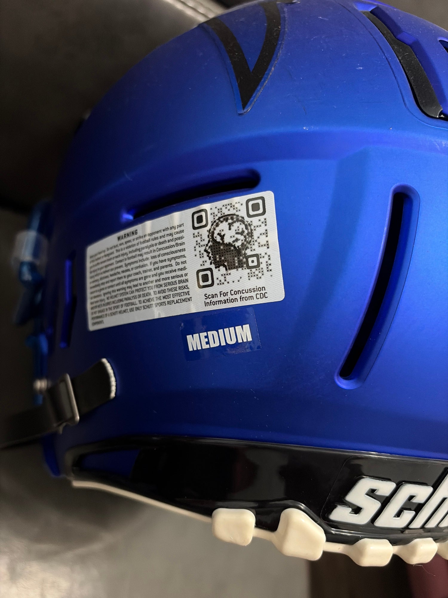 blue f7 helmet 2.0 COLLEGIATE Football w/ Attached Carbon Steel Guard and S OneTEAM Sports star safety rating in the Virginia Tech Helmet Ratings with a 1.35 score (Average 5 Blue Football Helmet Riddell Speed