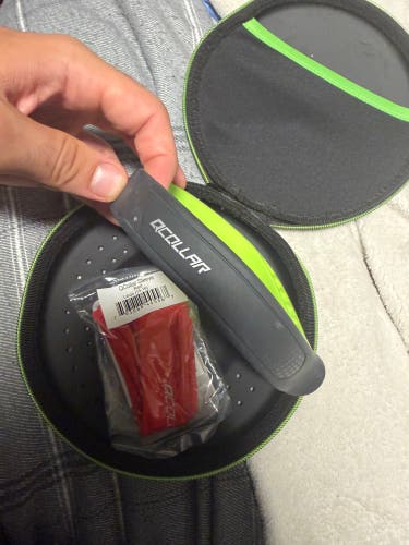 Brand New Q Collar Size 16 With Red Sleeve