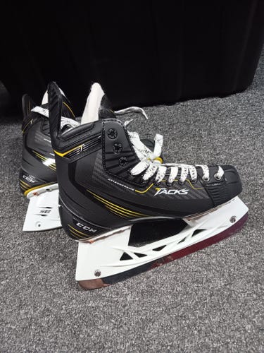 CCM Tacks Hockey Skates Extra Wide Width 7