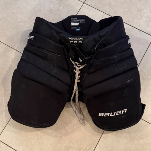 Senior XXL Bauer Pro Hockey Goalie Pants Pro Stock (Used) With Knee Guards!!!