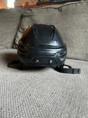 Medium Bauer Re-Akt 85 Helmet (Used)