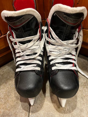 2017 Bauer Vapor X400 Hockey Skates Regular Width Size 3 (Used)