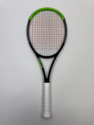 Wilson Blade 98 16x19 V7, 4 1/4 Very Good Condition