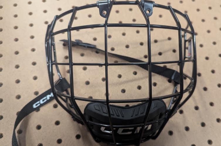 Small black CCM FM680 Full Cage (Used)