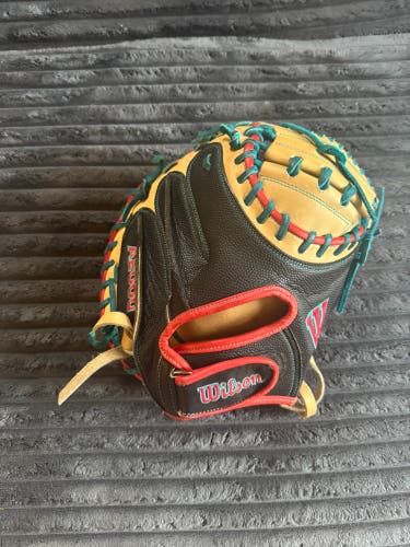 Wilson A2000 PF33 Catcher's Mitt 33"