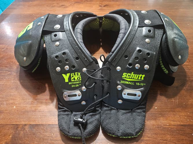 XS Youth Schutt Y Flex 4.0 Youth Shoulder Pads (Used)