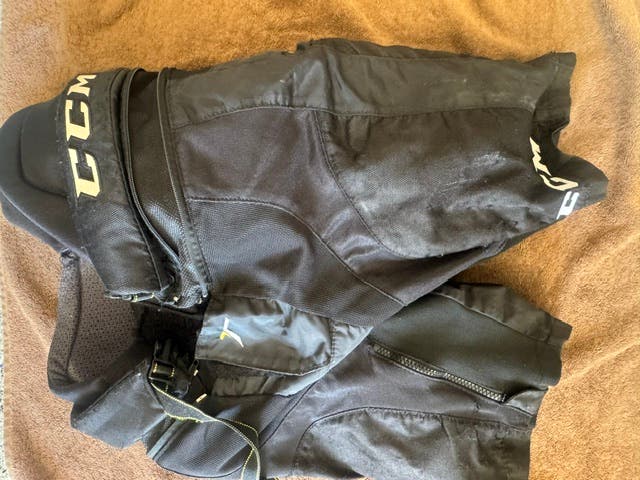 Medium CCM Tacks 7092 Girdle (Used)