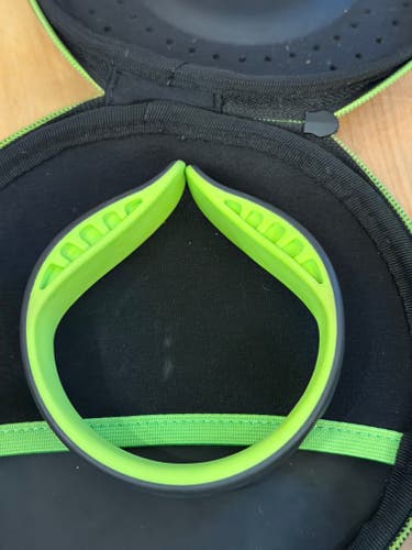 New Q30 Q-Collar (Unisex) Size 12