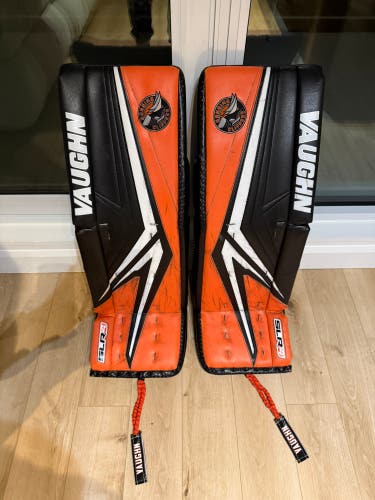 Vaughn SLR4 Pro Carbon Goalie Leg Pads (Used)
