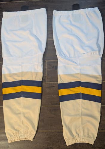 White and Cream Senior Large Socks (New)
