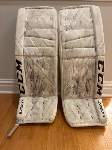 33" (33in+1in) 2021 CCM EFlex 5 Goalie Leg Pads (Used)