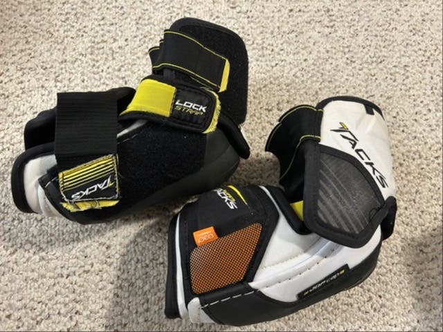 Senior Large CCM Super Tacks Elbow Pads (Used) Excellent condition