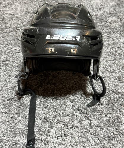 Small Bauer Re-Akt Helmet (Used)