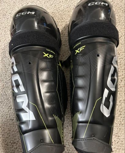 Senior CCM Tacks XF 15" Shin Pads No signs of wear