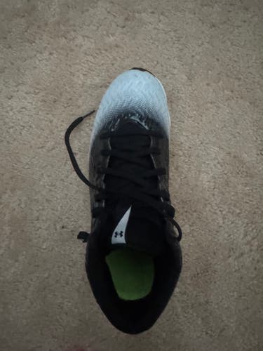 Black and White Men's Size M 8.0 (W 9.0) Adidas Mid Top (Used)- Like New