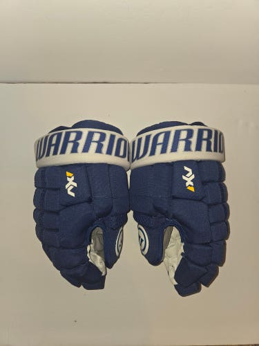 Toronto Maple Leafs Warrior AX1 Pro MIC Gloves 14" Pro Stock (used)