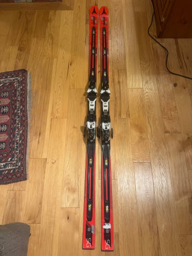 Atomic Redster FIS SG 212 cm Racing Skis With Bindings Max Din 16 (Used)