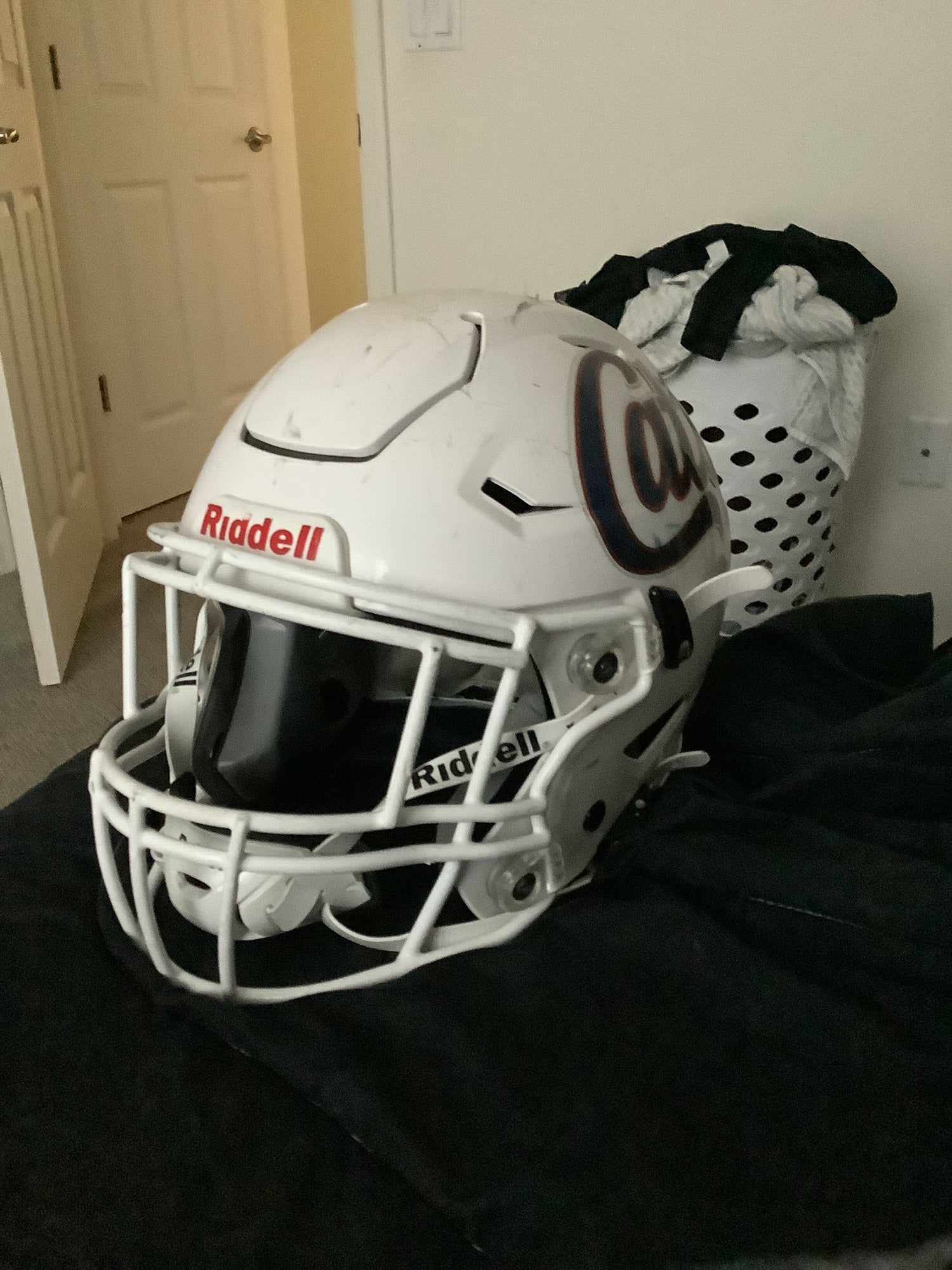 riddell speedflex helmet white Boise State Broncos Authentic It also features the option of a Cam White Adult Large Riddell SpeedFlex