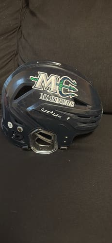 Medium Bauer Re-Akt 85 Helmet (Used)