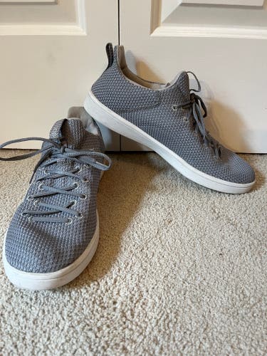 Men's Adidas Cloudfoam low top sneakers, size 11.5