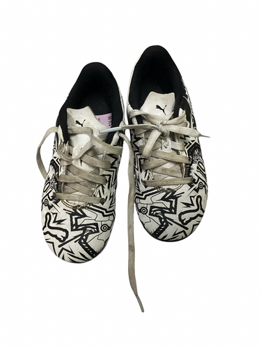 Used Puma Soccer Cleats Black And White Youth 11.0 11613-S000186512