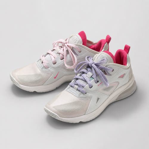 White Women's Adult Size M 5.5 (W 6.5) Nike (Used)