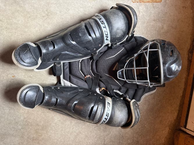 Black/Gray Easton Game Time Catcher's Set (Used)