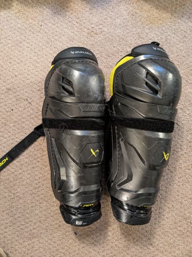 Intermediate Bauer Supreme Mach 13" Shin Pads (Used)