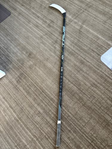 Senior True Catalyst 9x3 Right Handed Hockey Stick P90TM 75 Flex (Used)