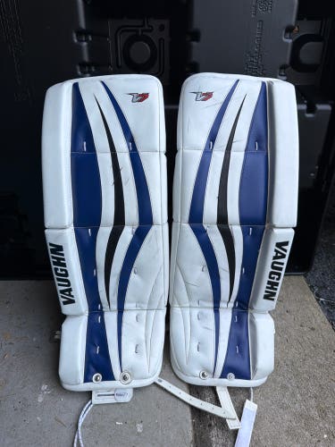 Blue 26" Junior Vaughn Velocity V7 Goalie Leg Pads (Used)