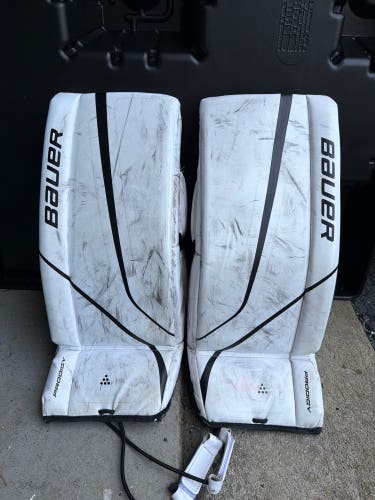 Black Large Youth Bauer Prodigy Goalie Leg Pads (Used)