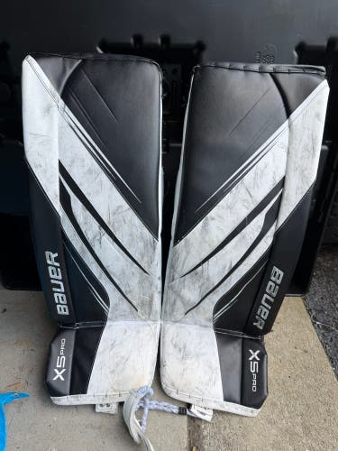 White Small Senior Bauer Vapor X5 Pro Goalie Leg Pads (Used)