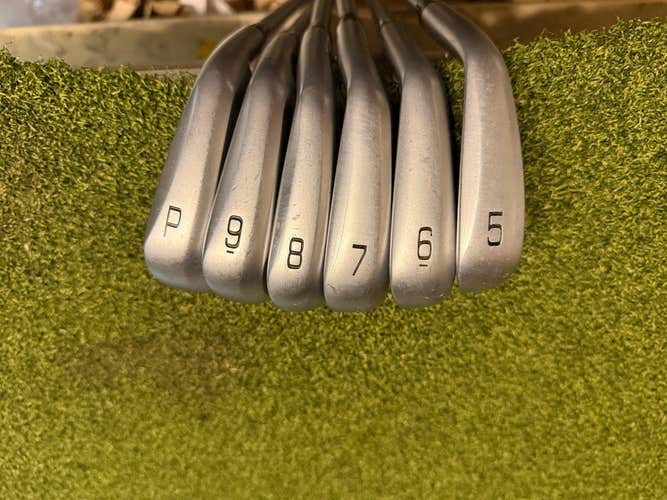 Mizuno JPX 925 Forged 5-PW Iron Set, KBS C Taper Lite Stiff Flex, RH
