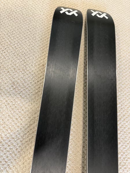 Men's 2021 All Mountain 177 cm Volkl Kendo 88 Skis With Bindings