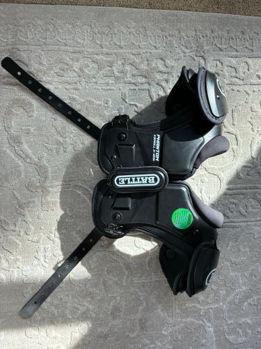 XS Youth Battle Phantom Shoulder Pads (New)