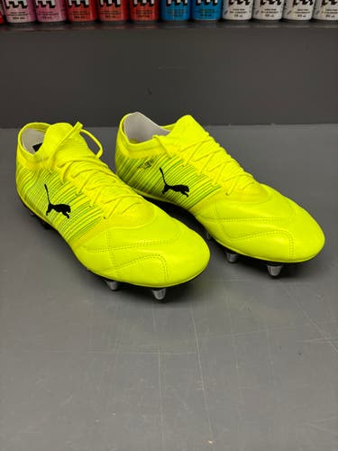 Yellow Men's Size M 10.0 (W 11.0) Adult Puma Metal Cleats (New)