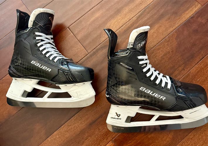 2024 Bauer Supreme Shadow Hockey Skates Regular Width 8 (Used)