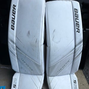 White Medium Senior Bauer Supreme S29 Goalie Leg Pads (Used)