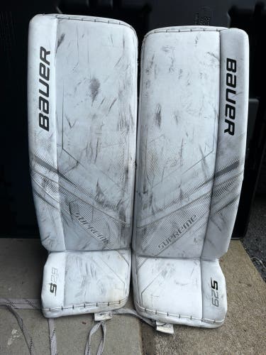 White Large Intermediate Bauer Supreme S29 Goalie Leg Pads (Used)