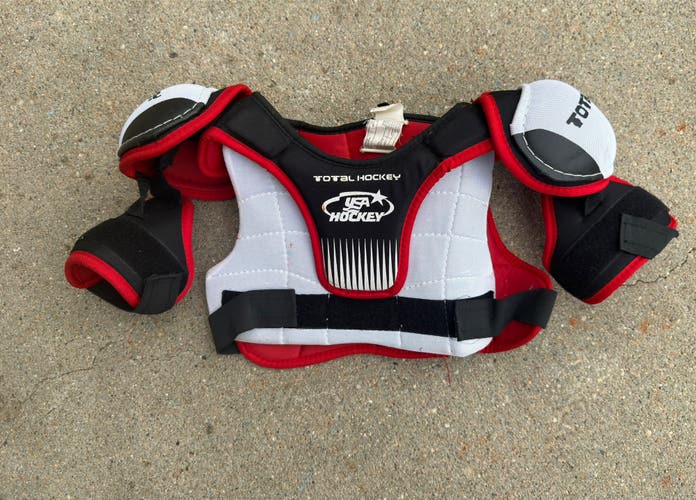 Total Hockey USA Youth Large Shoulder Pads (Used)