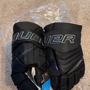 Bauer Vapor Flylite Gloves 14"