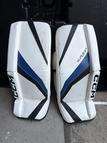 White 24" Youth CCM YTFLEX 3 Goalie Leg Pads (Used)