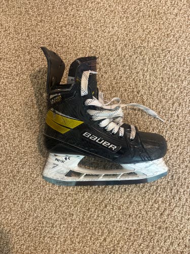2020 Bauer Supreme Ultrasonic Hockey Skates Size 6 (Used)