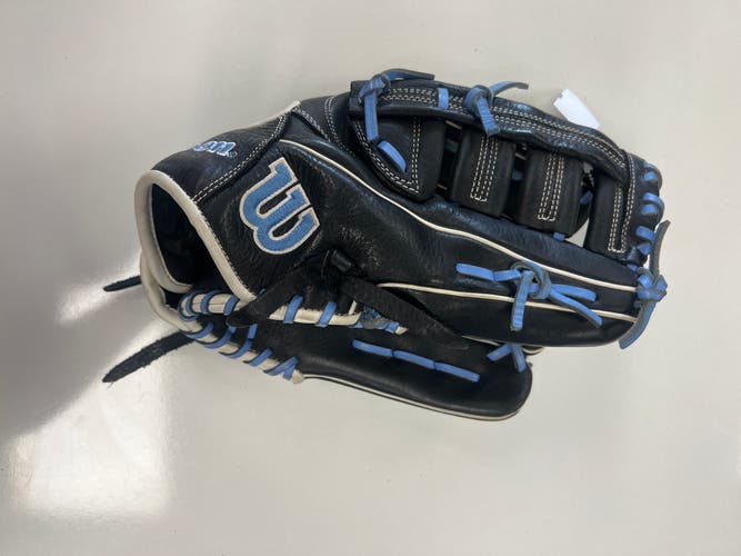 Wilson A950 RH Baseball Glove 12.5" (Used)