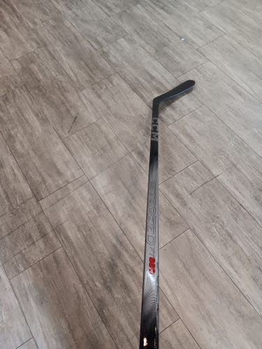 Senior CCM Jetspeed FT880 Right Handed Hockey Stick P29 85 Flex (New)